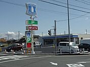 コンビニ「ローソンまで430m」