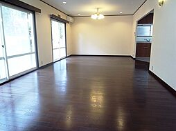 東急大井町線 尾山台駅 徒歩5分の賃貸一戸建て 4SLDKのリビング/ダイニング