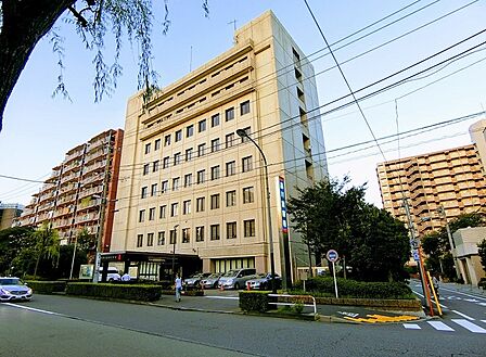 品川警察署 徒歩11分です。