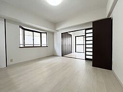 ドエルパークサイド 101 1階1LDKのリビング/ダイニング