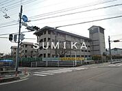 岡山市立御南小学校 331m