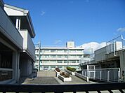 小学校「岡山市立妹尾小学校まで1375ｍ」