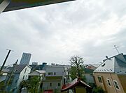 陽当たり・通風・開放感に恵まれた環境です。