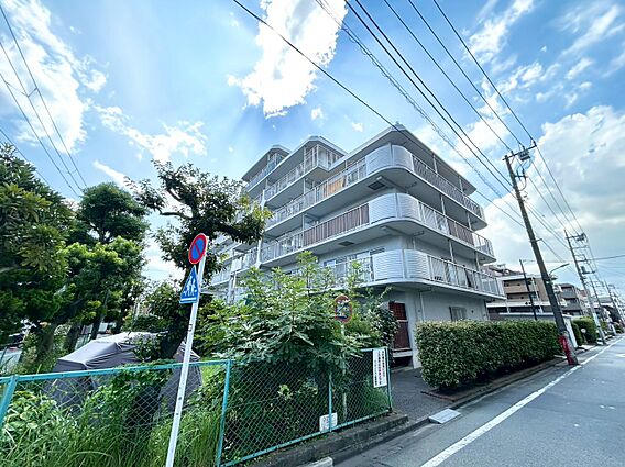 忙しく過ぎゆく...