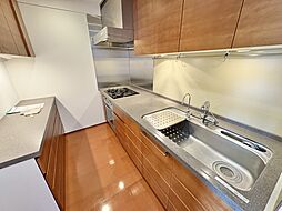 開放感のあるキッチンスペース。調理をしながら、会話も弾みそうですね。