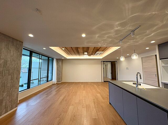 リビング/ダイニング パーク・コート山王 3階/-