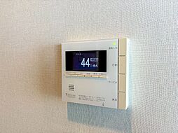 見やすい画面で操作しやすい給湯パネル。