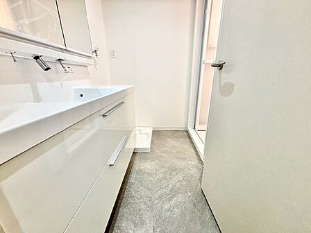十分な広さの脱衣所。