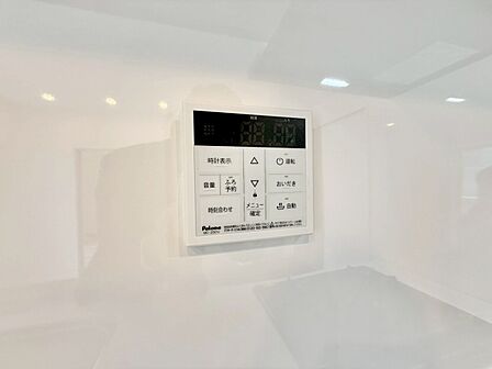 見やすい画面で操作しやすい給湯パネル。