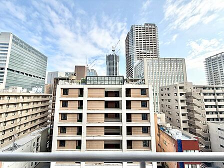 陽当たり・通風・開放感に恵まれた環境です。