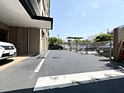 駐車スペースが嬉しいですね。※空き状況は都度ご確認下さい。
