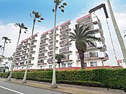 飽きのこないシンプルモダンな外観です。