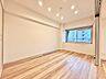子供部屋：清かで艶やかな時間をもたらしてくれる室内です。