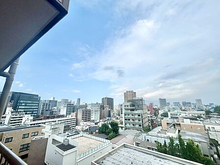 眺望や窓からの景色が良いと、家で過ごす時間も快適です。