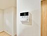 設備：見やすい画面で操作しやすい給湯パネル。