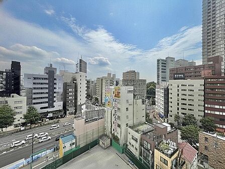 眺望や窓からの景色が良いと、家で過ごす時間も快適です。