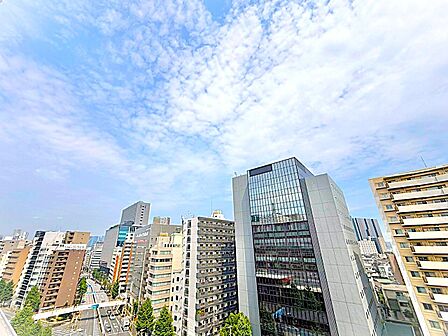 陽当たり・通風・開放感に恵まれた環境です。