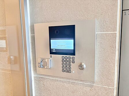 オートロックついていますので、セキュリティ面でも安心です。