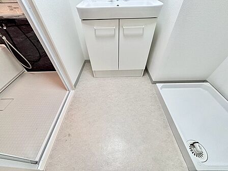 十分な広さの脱衣所。