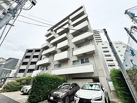 飽きのこないシンプルモダンな外観です。