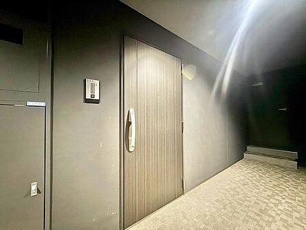 清潔感のある落ち着いた雰囲気の玄関です。