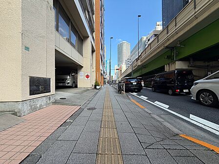 アクセスに優れ、ビジネスにもプライベートにも広範囲にカバーします。