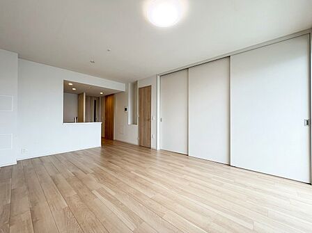 落ち着いた雰囲気に包まれて、伸びやかな空間。