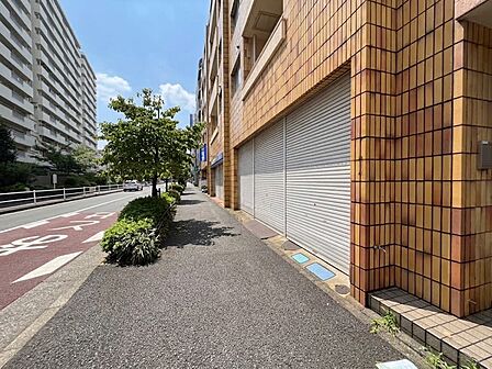 忙しく過ぎゆく日常を置き去るほど、ゆったりした時間が流れる住環境。