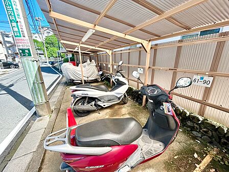 バイク置場もございます。※空き状況は都度ご確認下さい。