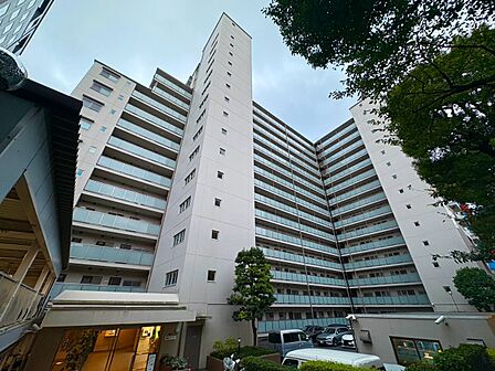飽きのこないシンプルモダンな外観です。