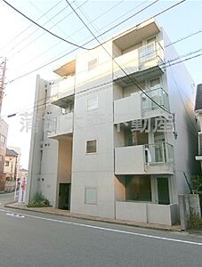 外観：2001年11月築　RC鉄筋コンクリート造地上4階建て総戸数18戸 東京都大田区新蒲田2丁目　JR京浜東北線蒲田駅徒歩15分、東急多摩川線矢口渡駅徒歩6分