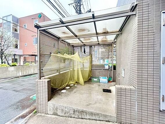 敷地内ゴミ置場...