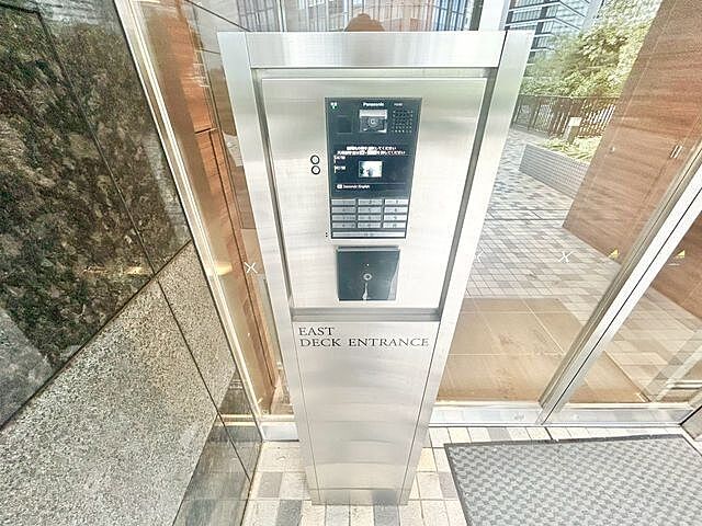 エントランス ドゥトゥール　イースト 50階/-