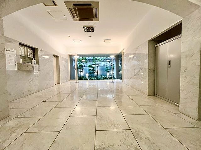 エントランス グランドシティ白山 5階/-