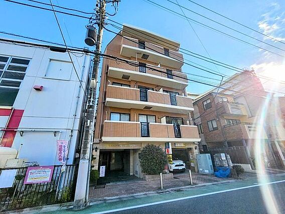 流行に左右され...