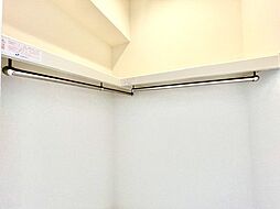 高い収納力を誇るウォークインクローゼットを設置、いつでもすっきり整理することが出来ます。