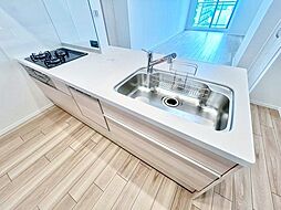 スムーズに家事をこなせる対面式キッチン。日々の暮らしを満たしてくれます。