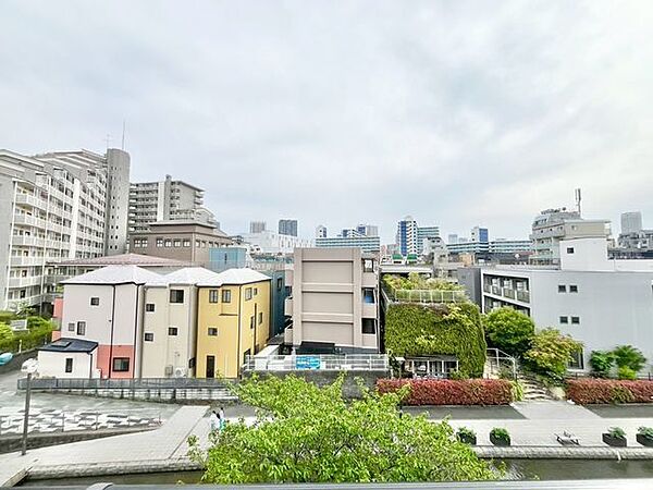バルコニーを拡大表示