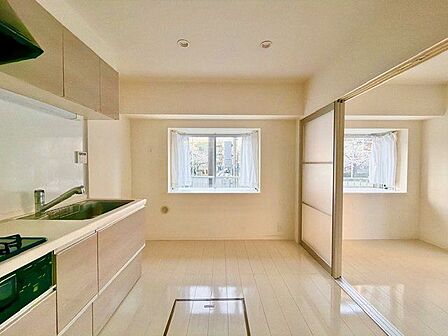 豊かな居住性と、クオリティが見事に調和した住空間は、住まうことの喜びを感じさせてくれます。
