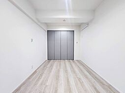 プレーンな空間を自分のスタイルに染める。いつまでも快適に暮せる住まいへ。