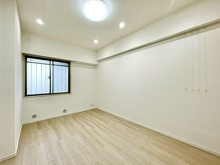木のぬくもりを感じられる穏やかな空間。静かな環境でリラックスタイムを。