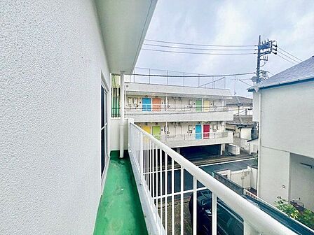 日々忙しく過ぎ去る暮らしに、大きなゆとりを与えてくれるバルコニー。