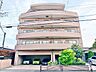 外観：タイル貼りの綺麗な外観。流行に左右されず、将来にわたって価値が継続する上質な佇まい。