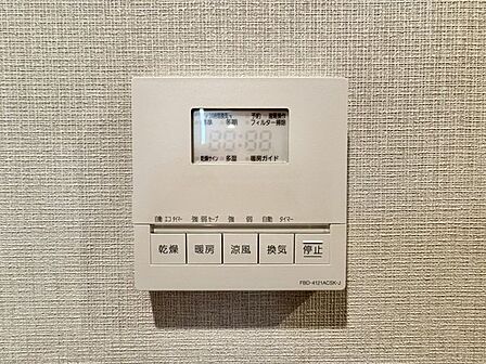 乾燥・涼風・暖房・換気といった一年中様々なシーンで活躍する設備。一日の疲れを癒す場所はいつも快適に。