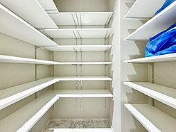 玄関には大容量のシューズクローゼットを備えており、きれいな空間をキープできます。
