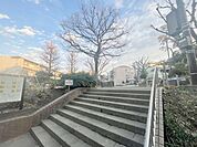 新宿区立矢来公園 650m