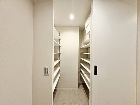 シューズインクローゼット付!靴集めが趣味の方にオススメです。