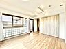 室内：ここにはみんなが集い、食事と楽しい会話が始まる。そんな束の間の幸せを感じさせてくれる場所でありたい。