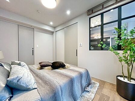 過ぎ行く時間をゆったりと感じることができる落ち着いたお部屋。静かな環境でリラックスタイムを。