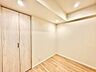 子供部屋：ナチュラルカラーのフローリングのお部屋は、温かみを感じさせリラックスをもたらす効果があります。